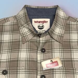 WRANGLER Men’s Small Tan Long Sleeve Plaid Flannel Shirt